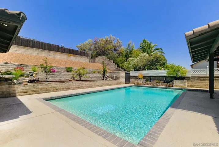 1562 Whitsett Dr, El Cajon, California 92020