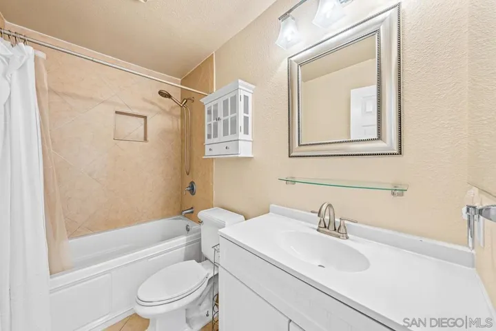 4075 Porte La Paz 170, San Diego, California 92122