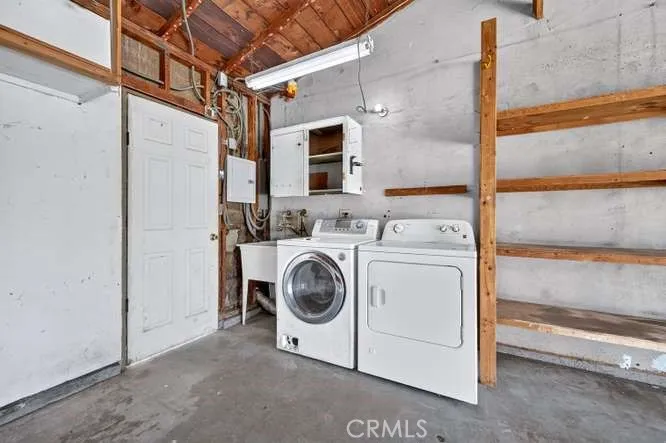 8777 Glencoe Drive, Riverside, California 92503