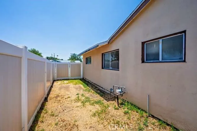 8777 Glencoe Drive, Riverside, California 92503