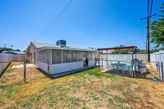 8777 Glencoe Drive, Riverside, California 92503