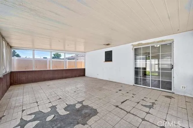 8777 Glencoe Drive, Riverside, California 92503