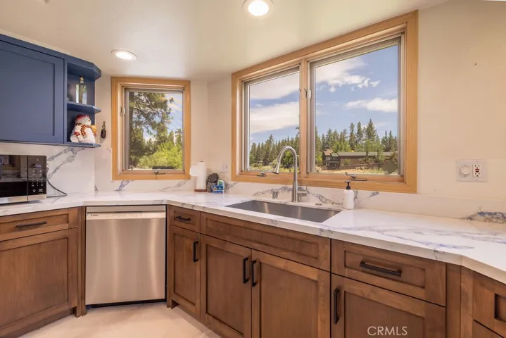 40034 Lakeview, Big Bear Lake, California 92315