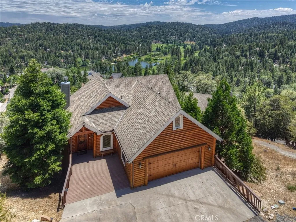Beautiful view of the golf course and Grass Valley Lake