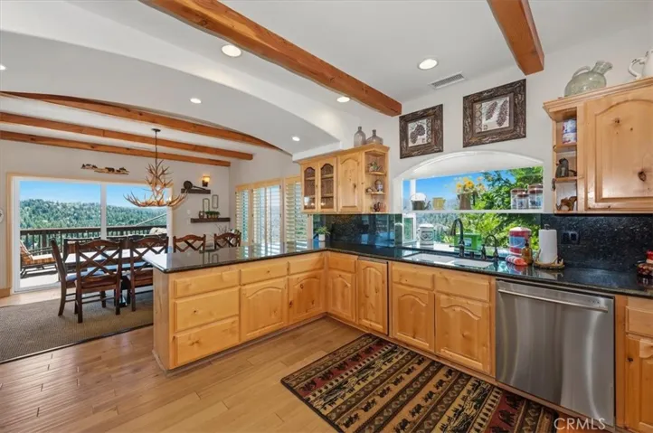 885 Del Norte, Lake Arrowhead, California 92352