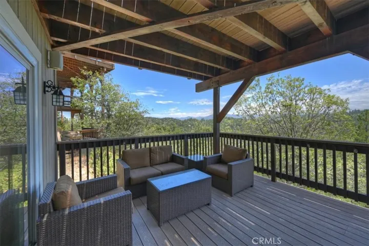 885 Del Norte, Lake Arrowhead, California 92352