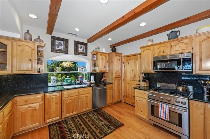 885 Del Norte, Lake Arrowhead, California 92352