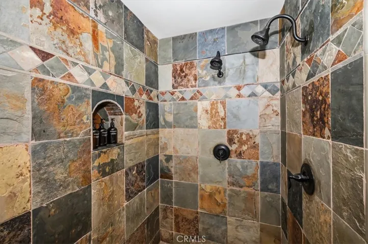 885 Del Norte, Lake Arrowhead, California 92352