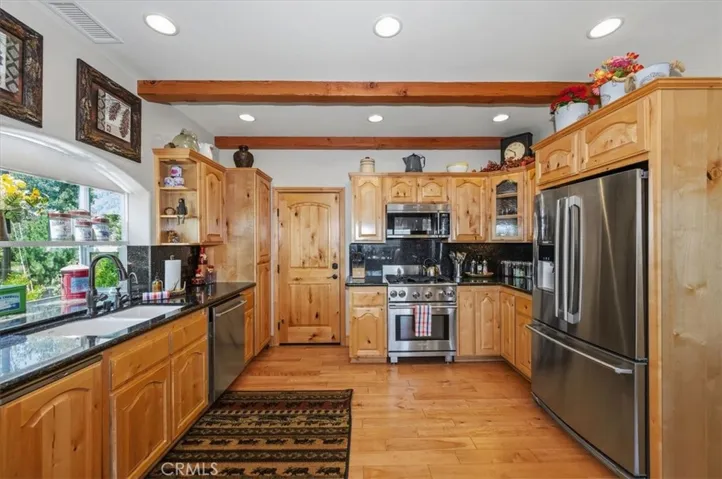 885 Del Norte, Lake Arrowhead, California 92352