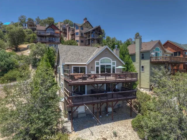 885 Del Norte, Lake Arrowhead, California 92352