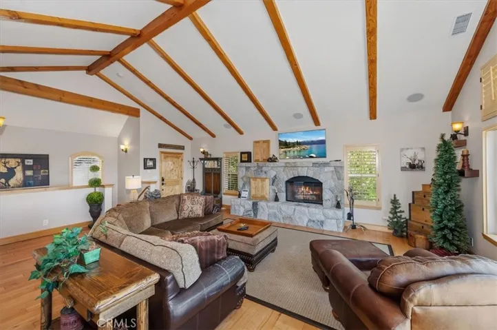 885 Del Norte, Lake Arrowhead, California 92352