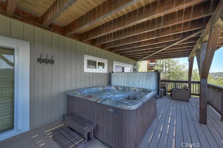 885 Del Norte, Lake Arrowhead, California 92352