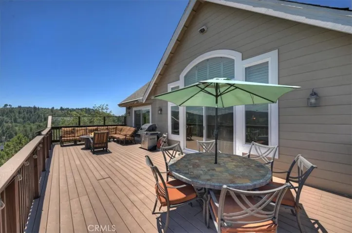 885 Del Norte, Lake Arrowhead, California 92352