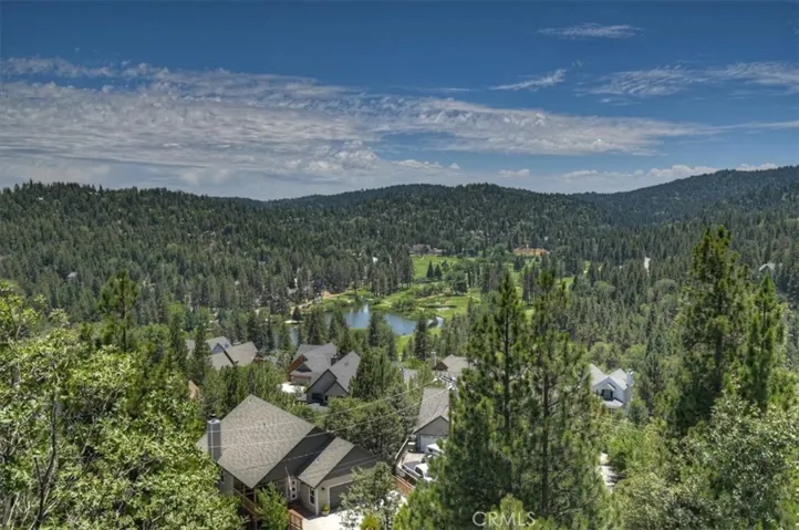 885 Del Norte, Lake Arrowhead, California 92352