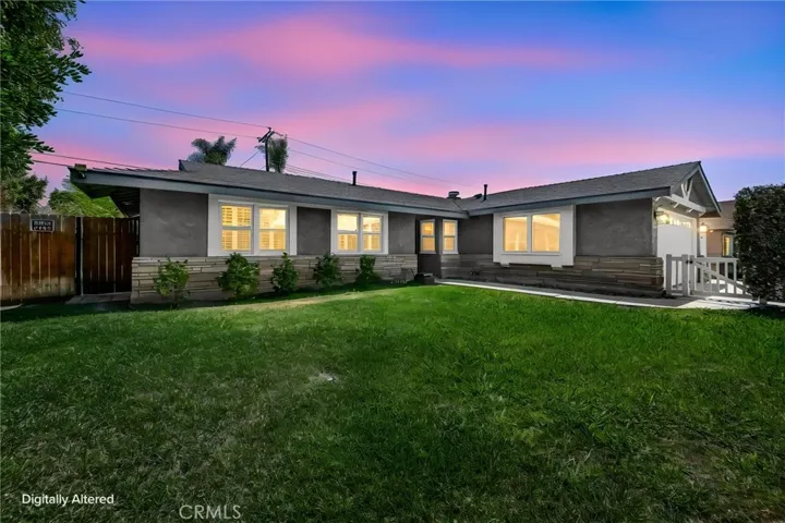5972 Meadowlark Drive, Huntington Beach, California 92649