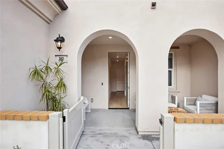 723 E Route 66, Glendora, California 91740