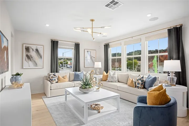 723 E Route 66, Glendora, California 91740