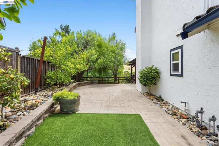 19252 Masterson Pl, Castro Valley, California 94552
