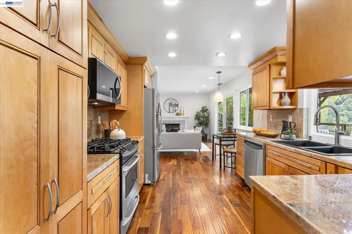 19252 Masterson Pl, Castro Valley, California 94552