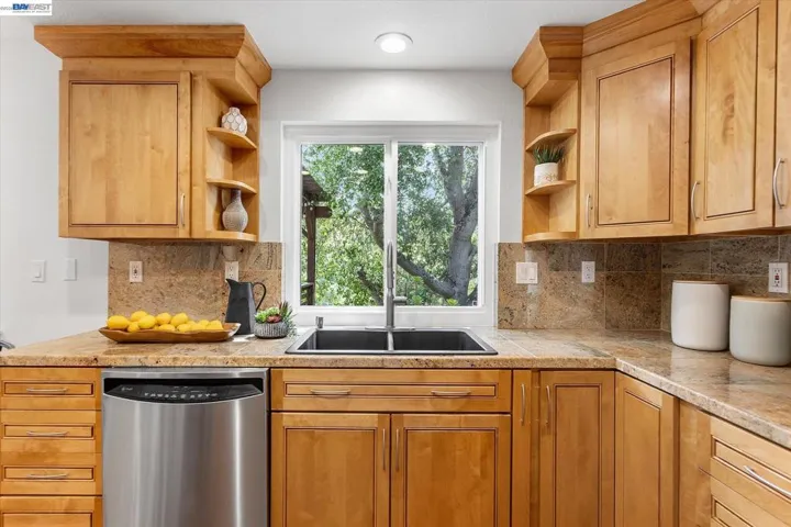 19252 Masterson Pl, Castro Valley, California 94552