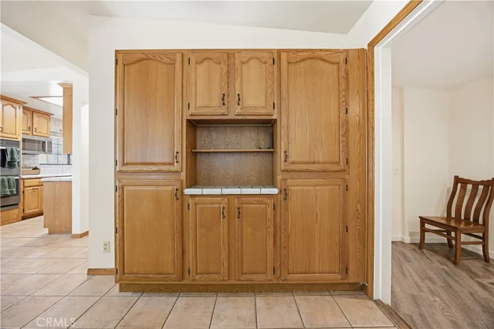 10170 Maude Ave, Sunland, California 91040