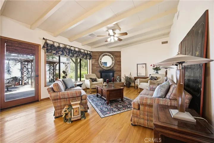 10170 Maude Ave, Sunland, California 91040