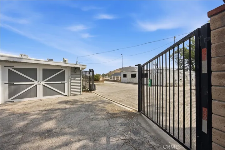 10170 Maude Ave, Sunland, California 91040