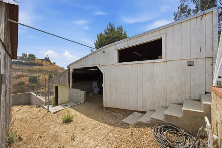 10170 Maude Ave, Sunland, California 91040