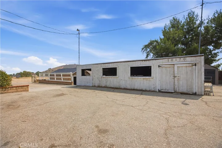 10170 Maude Ave, Sunland, California 91040