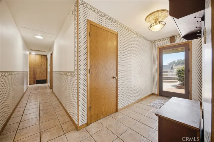 10170 Maude Ave, Sunland, California 91040