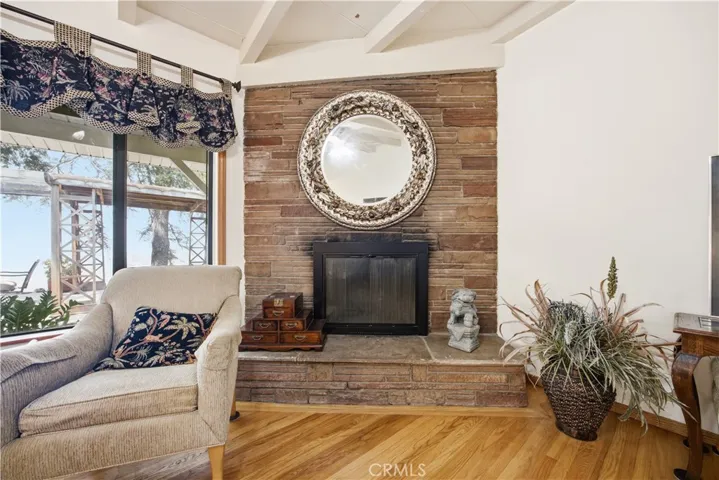 10170 Maude Ave, Sunland, California 91040