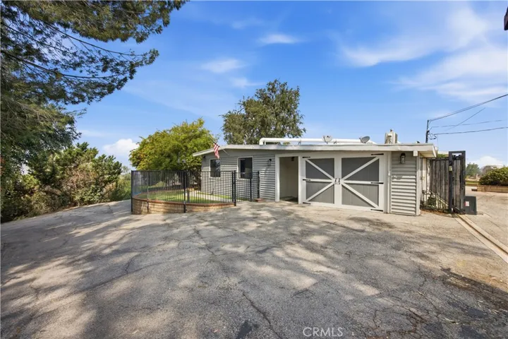 10170 Maude Ave, Sunland, California 91040
