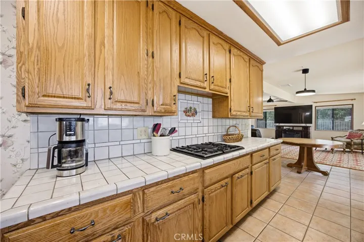 10170 Maude Ave, Sunland, California 91040