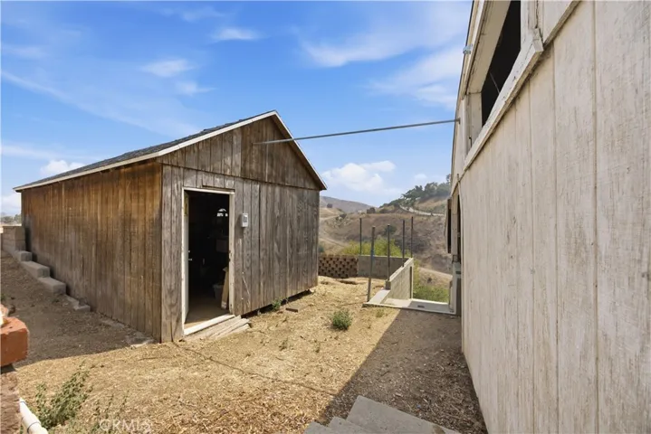 10170 Maude Ave, Sunland, California 91040