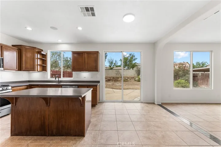 14239 Tortoise, Victorville, California 92394