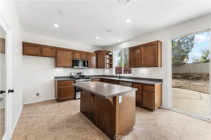 14239 Tortoise, Victorville, California 92394