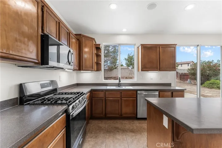 14239 Tortoise, Victorville, California 92394