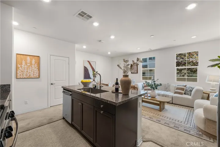 7100 Montecito Lane, Eastvale, California 92880