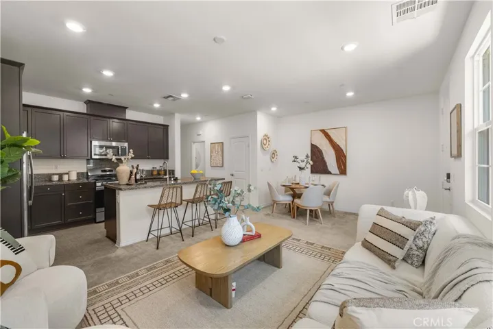 7100 Montecito Lane, Eastvale, California 92880