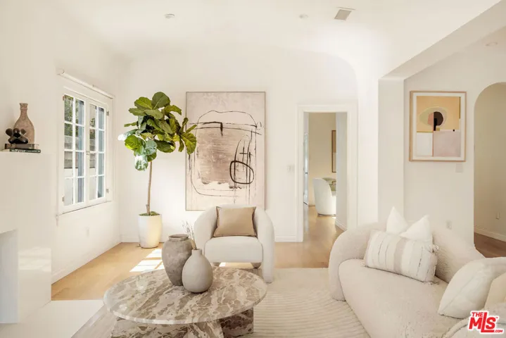 6307 W 5th Street, Los Angeles, California 90048