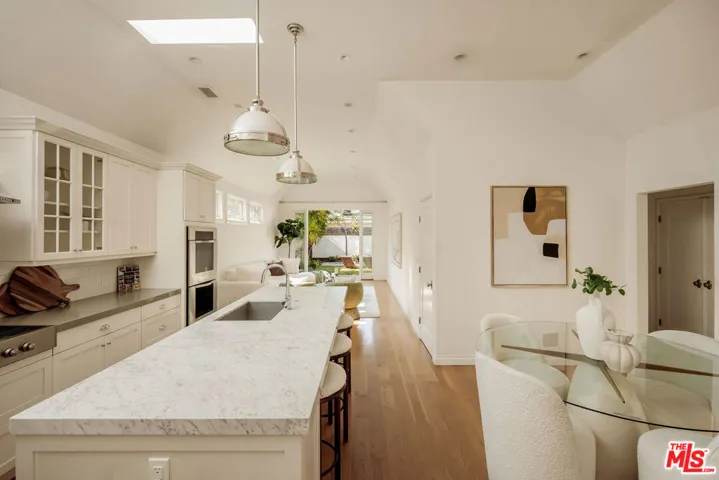 6307 W 5th Street, Los Angeles, California 90048