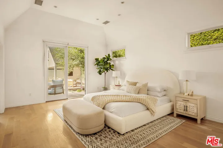 6307 W 5th Street, Los Angeles, California 90048