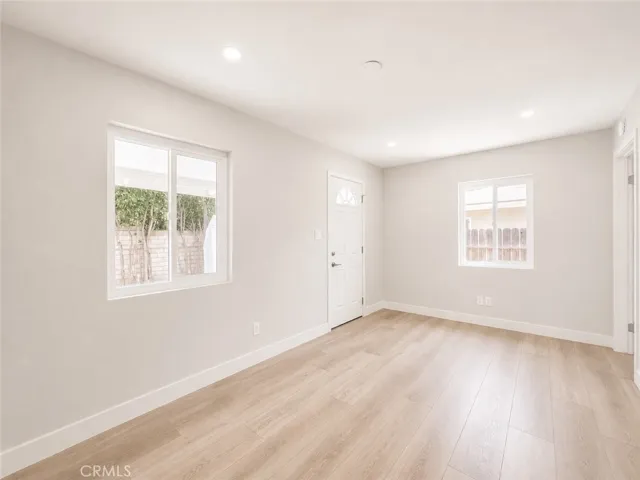 1975 5th Street, La Verne, California 91750