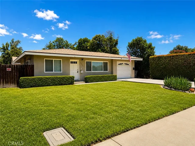 1975 5th Street, La Verne, California 91750
