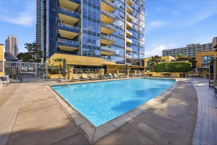 1325 Pacific Hwy 1305, San Diego, California 92101