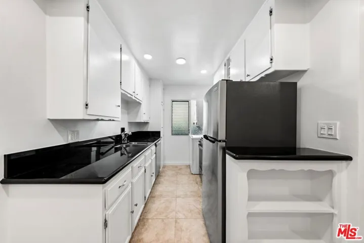 1037 11th Street 1, Santa Monica, California 90403