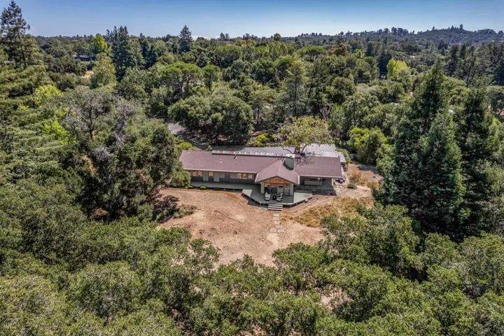 147 Mapache Drive, Portola Valley, California 94028