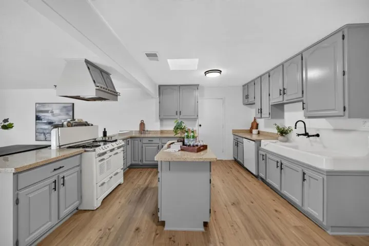 333 Madrone Street, Redwood City, California 94061