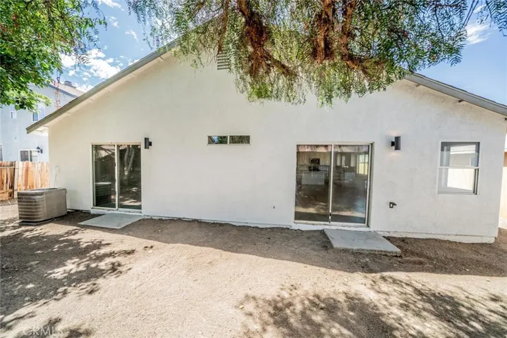 13555 Winewood, Victorville, California 92392