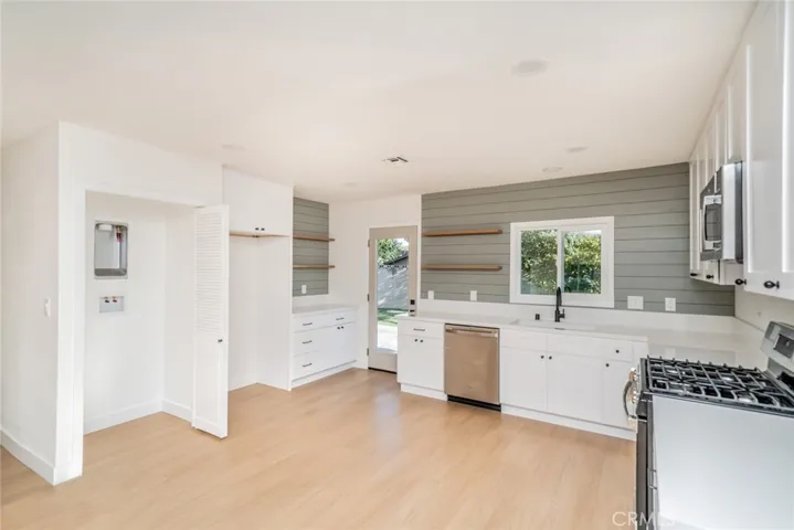 652 E Yale Street, Ontario, California 91764